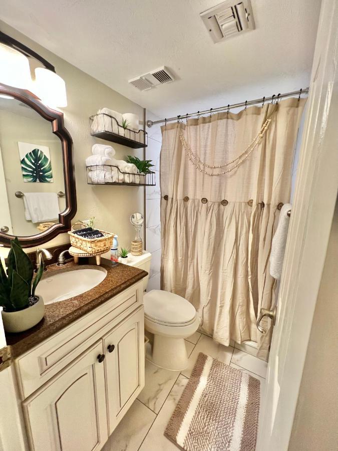 Beach Oasis 704 Lovely Daytona Ocean Front For 5 Sleeps Up To 12 Daytona Beach Exterior foto