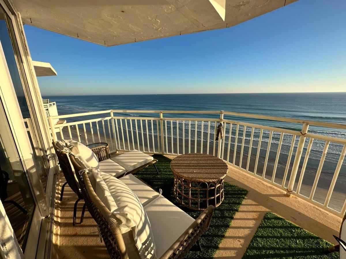 Beach Oasis 704 Lovely Daytona Ocean Front For 5 Sleeps Up To 12 Daytona Beach Exterior foto
